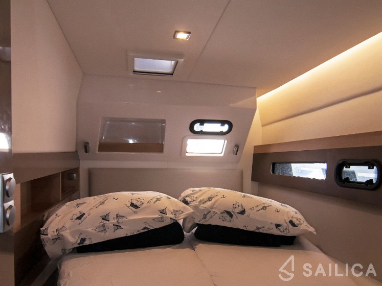 Bali 4.5 - Yacht Charter Sailica