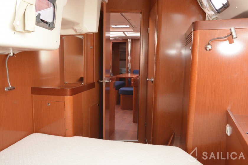 Oceanis 46 - Yacht Charter Sailica