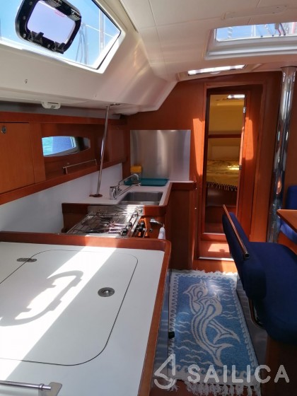 Oceanis 46 - Yacht Charter Sailica