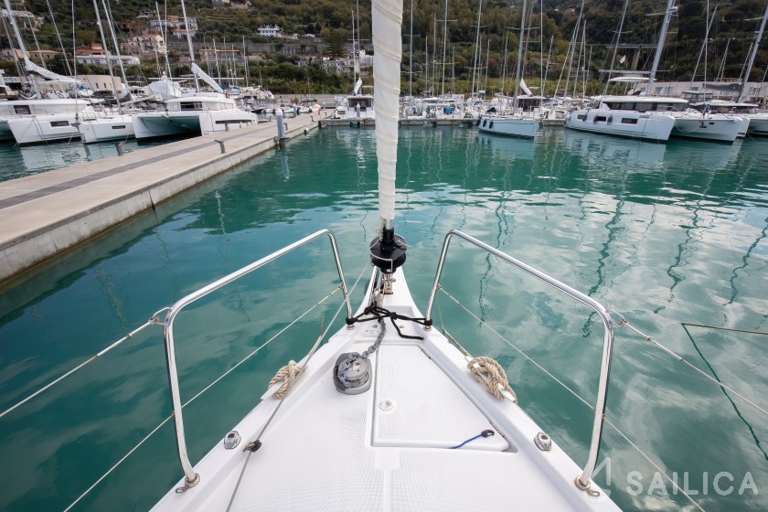 Oceanis 40.1 - Yacht Charter Sailica