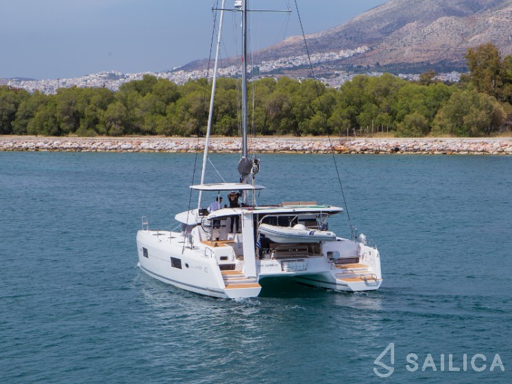 Lagoon 42 - Yacht Charter Sailica
