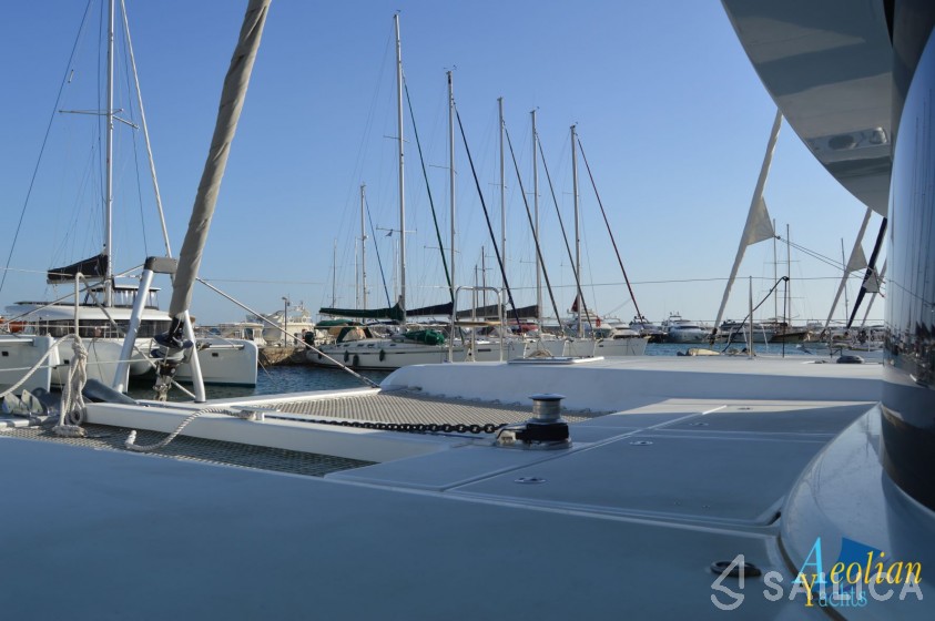 Lagoon 42 - Yacht Charter Sailica