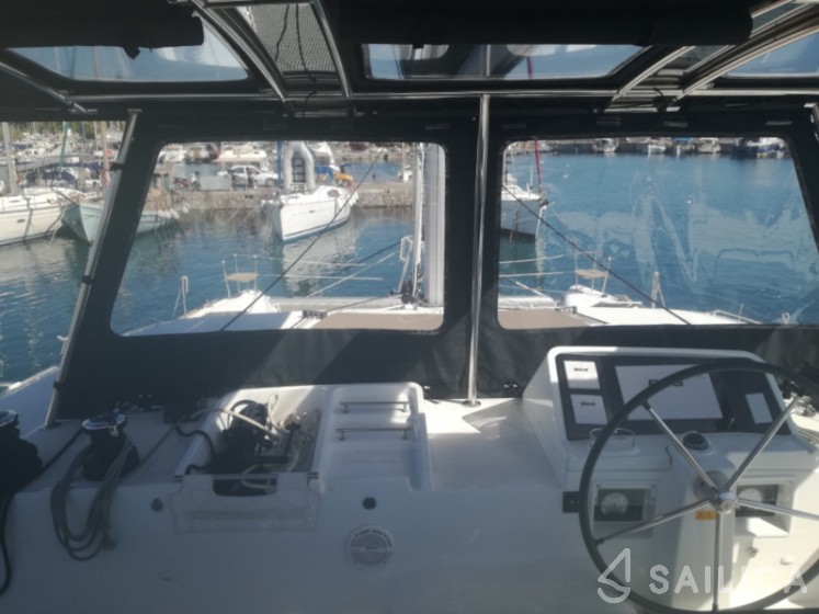 Lagoon 450  Flybridge - Yacht Charter Sailica