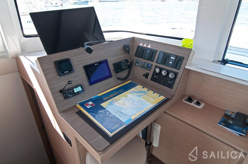 Bali 4.5 - 4 + 2 cab. - Yacht Charter Sailica