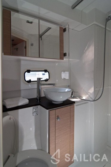 Bali 4.5 - 4 + 2 cab. - Yacht Charter Sailica