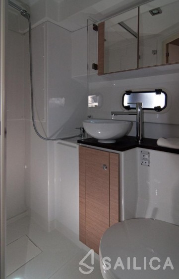 Bali 4.5 - 4 + 2 cab. - Yacht Charter Sailica