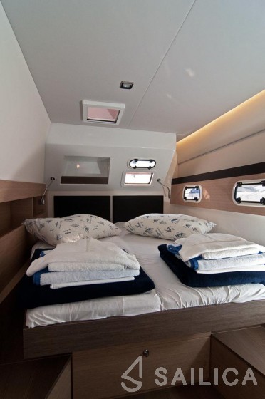 Bali 4.5 - 4 + 2 cab. - Yacht Charter Sailica