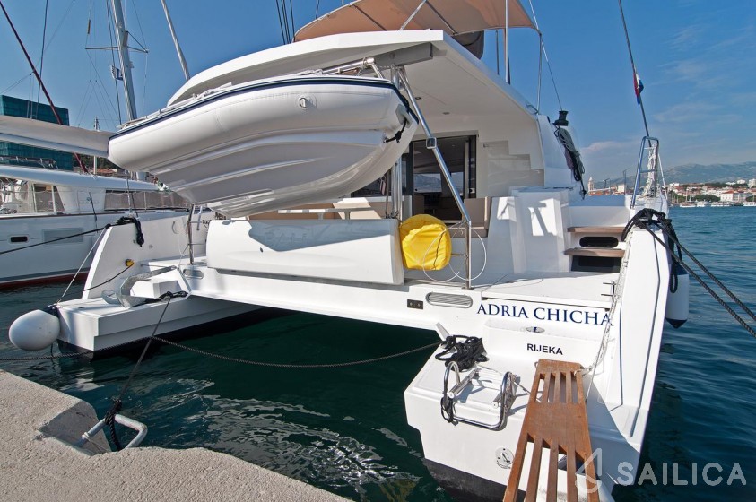 Bali 4.5 - 4 + 2 cab. - Yacht Charter Sailica