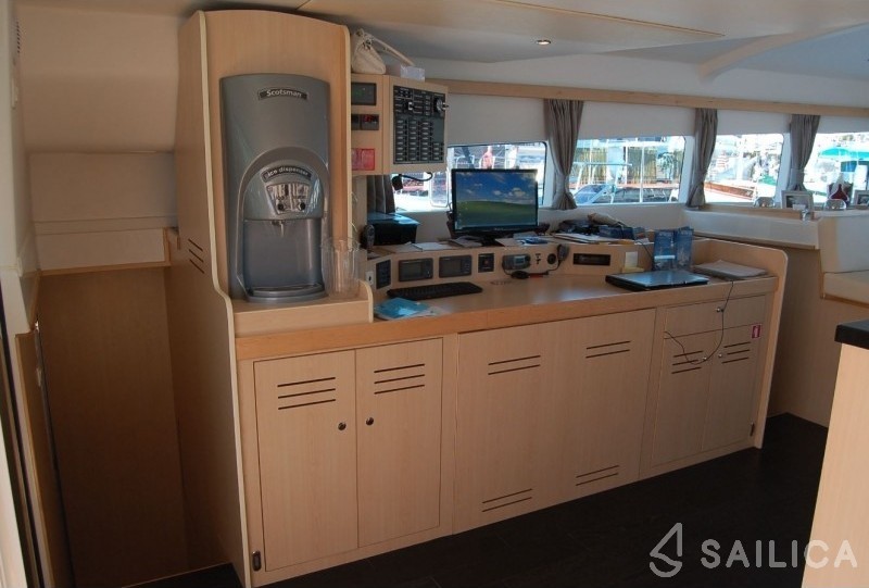 Catlante 600 - Yacht Charter Sailica