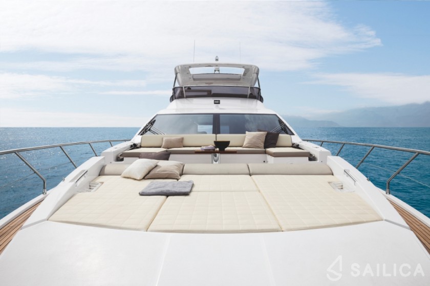 Azimut 72 - Yacht Charter Sailica