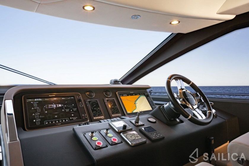 Azimut 72 - Yacht Charter Sailica