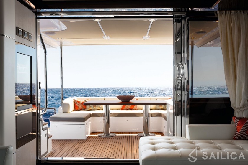 Azimut 72 - Yacht Charter Sailica