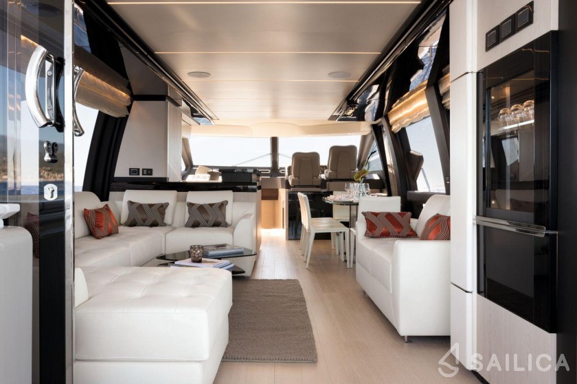 Azimut 72 - Yacht Charter Sailica