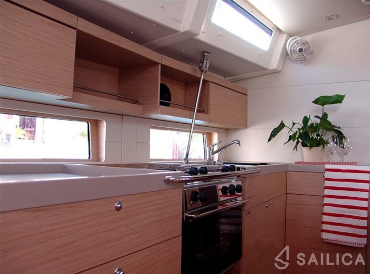 Oceanis 46.1 - Yacht Charter Sailica
