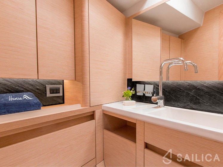 Hanse 548 - Yacht Charter Sailica