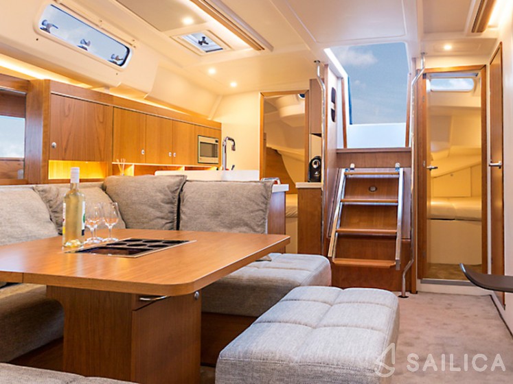 Hanse 455 - Yacht Charter Sailica