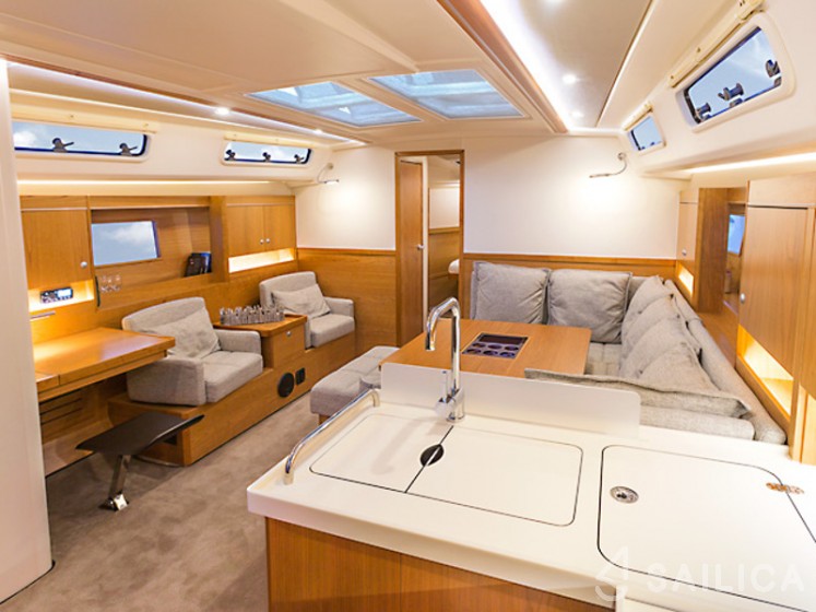 Hanse 455 - Yacht Charter Sailica