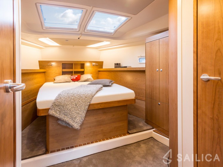 Hanse 455 - Yacht Charter Sailica