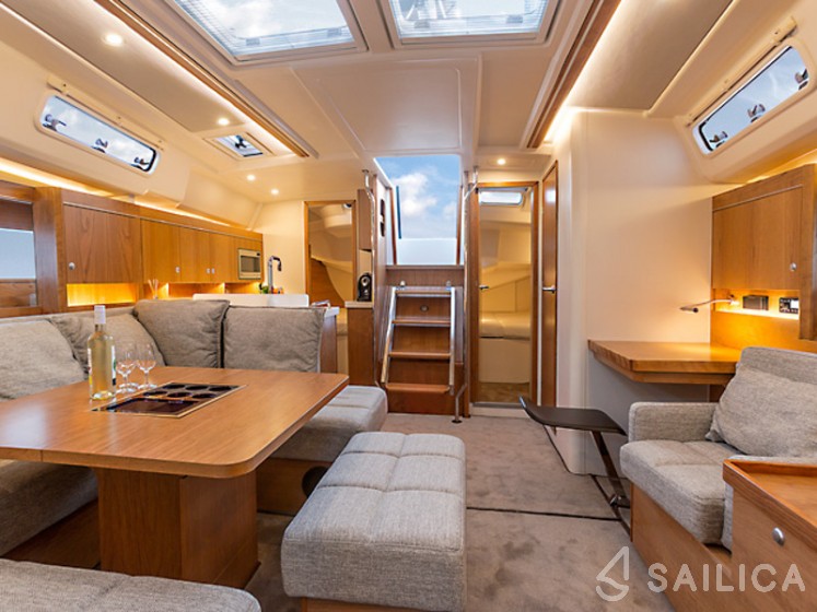 Hanse 455 - Yacht Charter Sailica