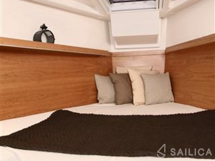 Hanse 415 - Yacht Charter Sailica
