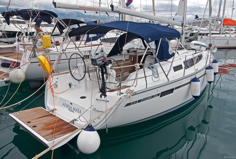 Bavaria 34 Cruiser - Yacht Charter Sailica