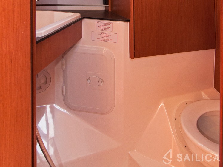 Bavaria 34 Cruiser - Yacht Charter Sailica