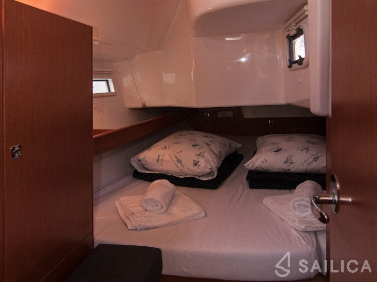 Bavaria 34 Cruiser - Yacht Charter Sailica
