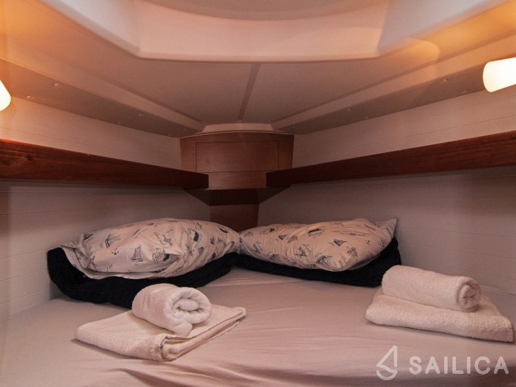 Bavaria 34 Cruiser - Yacht Charter Sailica