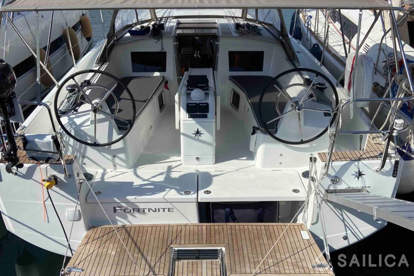 Sun Odyssey 410 - Yacht Charter Sailica