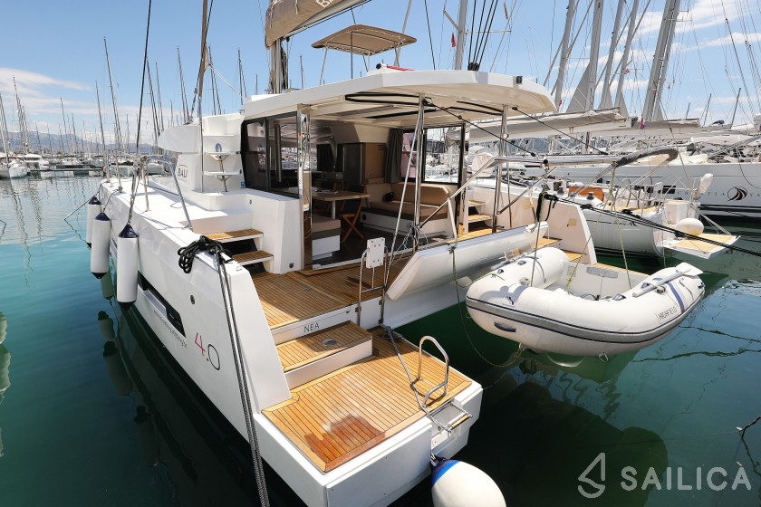 Bali 4.0 - 4 cab. - Yacht Charter Sailica