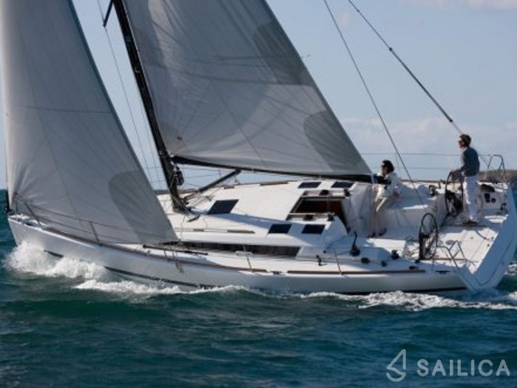 Dufour 360 GL - Yacht Charter Sailica