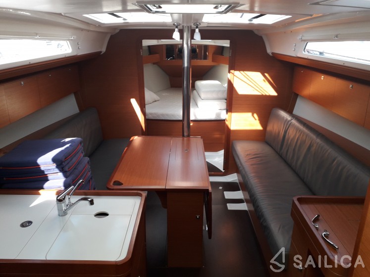 Dufour 360 GL - Yacht Charter Sailica