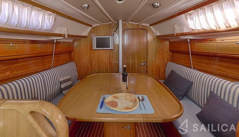 Bavaria 34 Cruiser - Yacht Charter Sailica