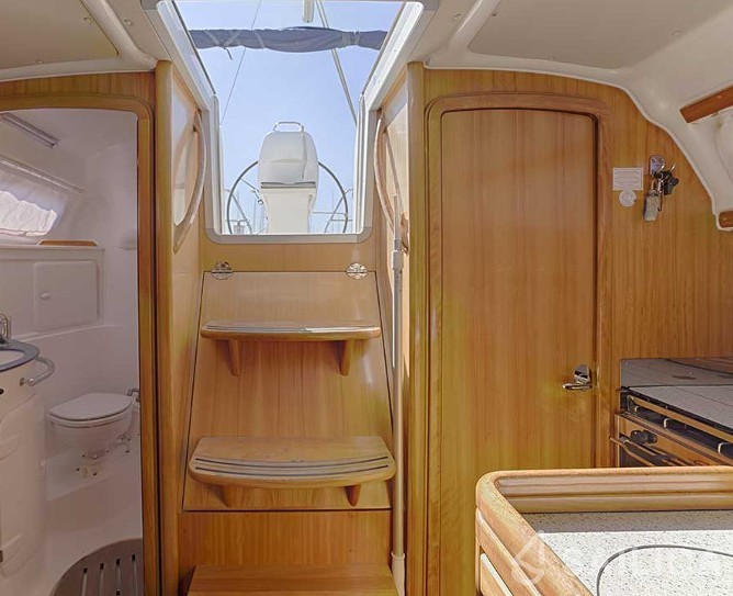 Bavaria 34 Cruiser - Yacht Charter Sailica