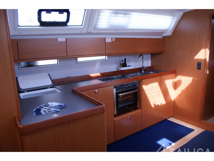 Bavaria 46 Cruiser - Yacht Charter Sailica