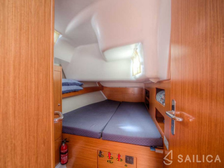 Cyclades 50.5 - Yacht Charter Sailica
