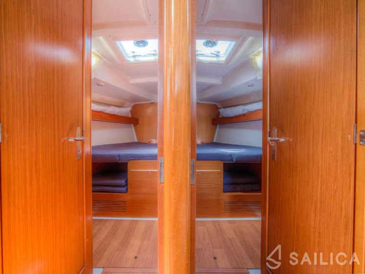 Cyclades 50.5 - Yacht Charter Sailica