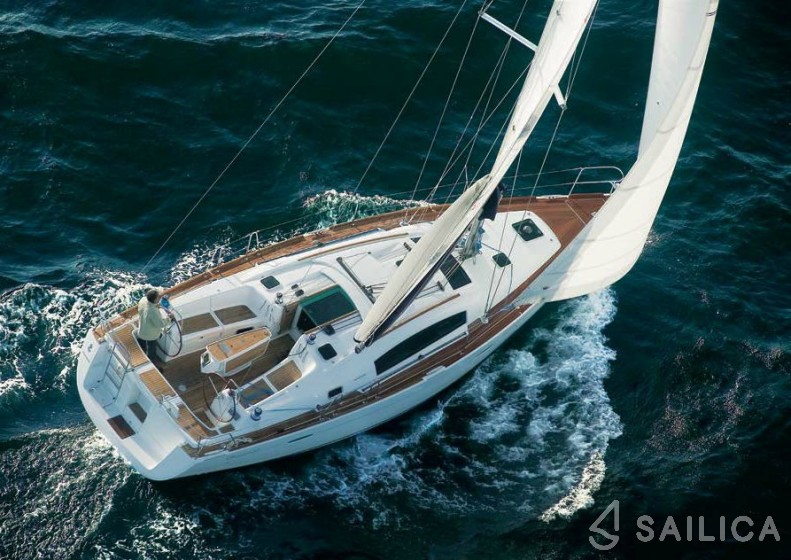 Oceanis 393 - Yacht Charter Sailica
