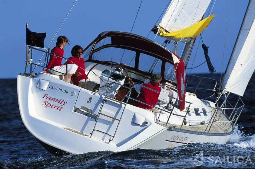Oceanis 393 - Yacht Charter Sailica