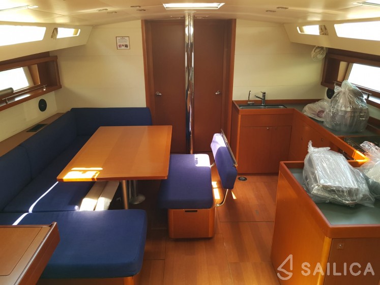 Oceanis 48 - Yacht Charter Sailica