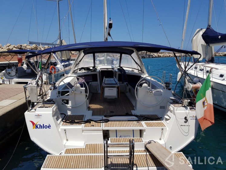 Oceanis 48 - Yacht Charter Sailica