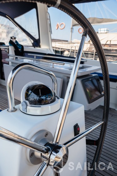 Oceanis 48 - Yacht Charter Sailica