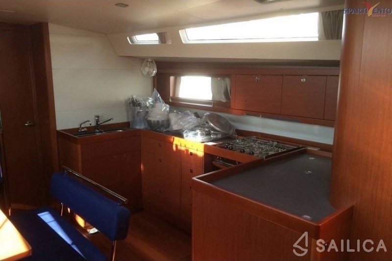 Oceanis 48 - Yacht Charter Sailica