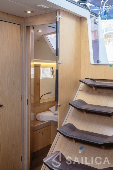 Oceanis 48 - Yacht Charter Sailica