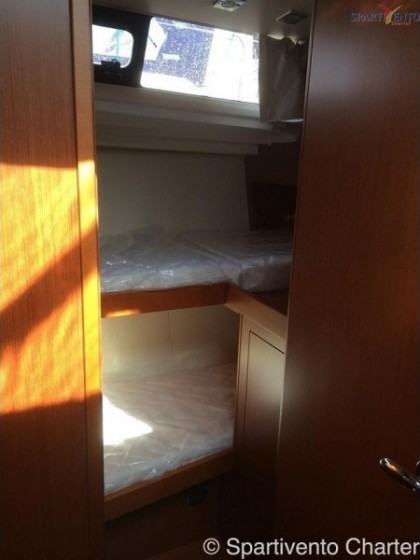 Oceanis 48 - Yacht Charter Sailica