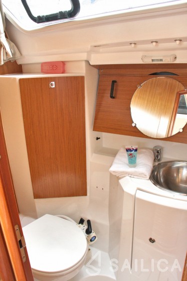 Sun Odyssey 36i - Yacht Charter Sailica