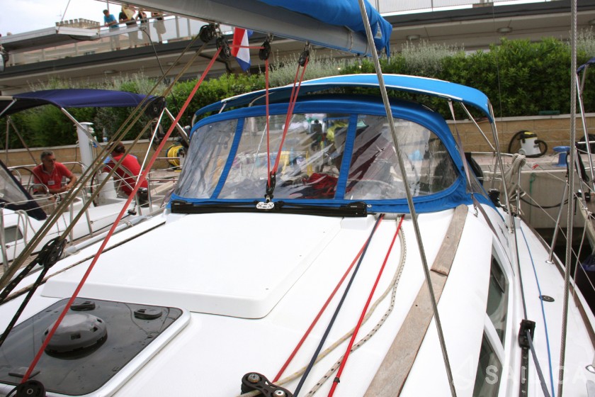 Sun Odyssey 36i - Yacht Charter Sailica