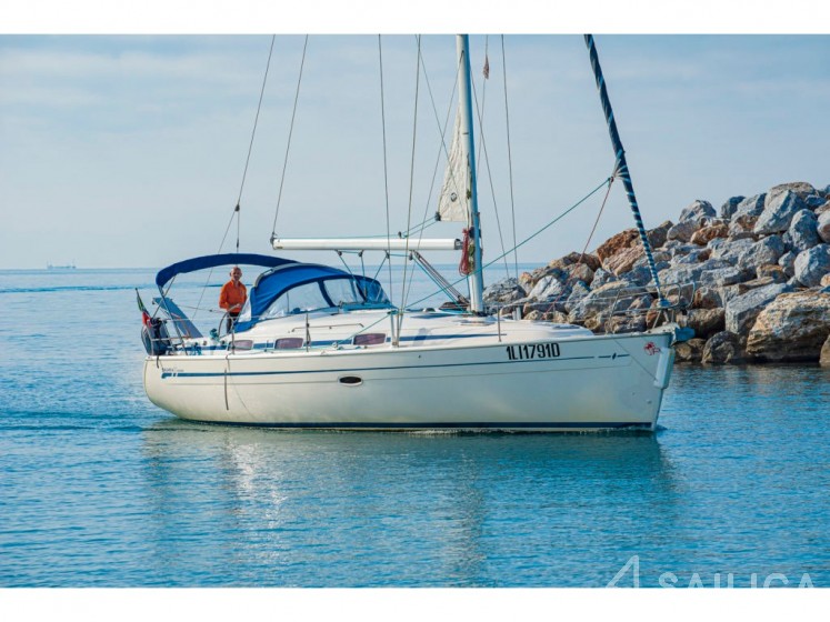 Bavaria 37 Cruiser - Yacht Charter Sailica