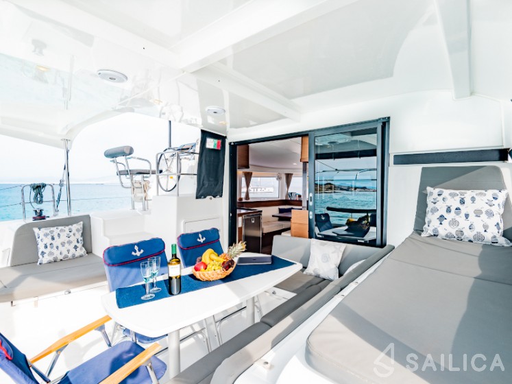 Lagoon 42 - Yacht Charter Sailica