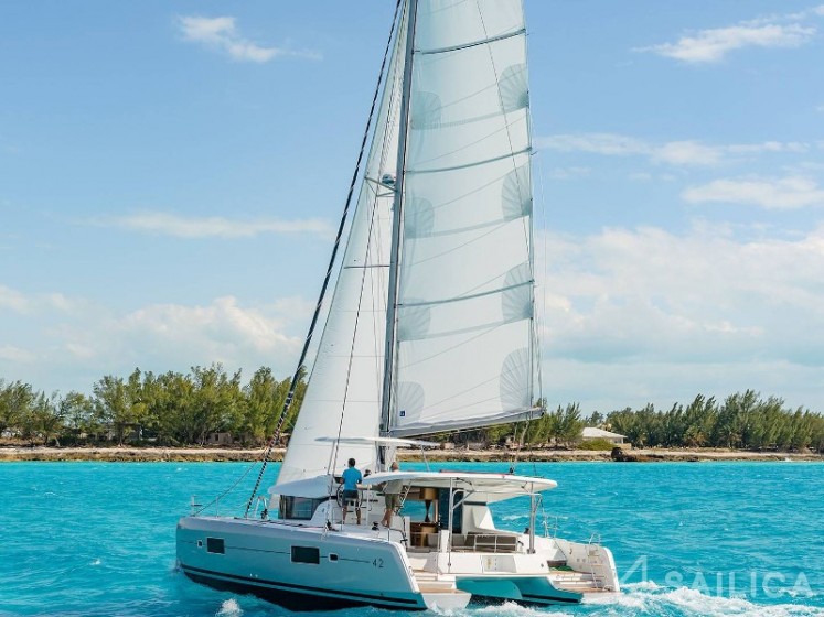 Lagoon 42 - Yacht Charter Sailica